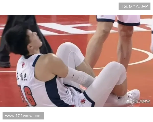 虚惊一场焦泊乔崴脚无碍出席会