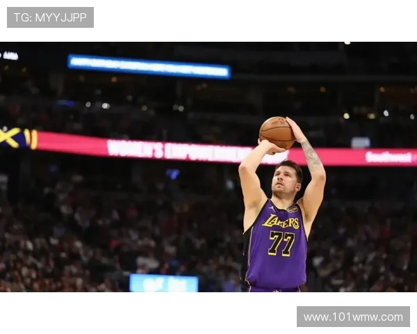 湖人伤病更新：里夫斯G5复出东契奇缺席次轮